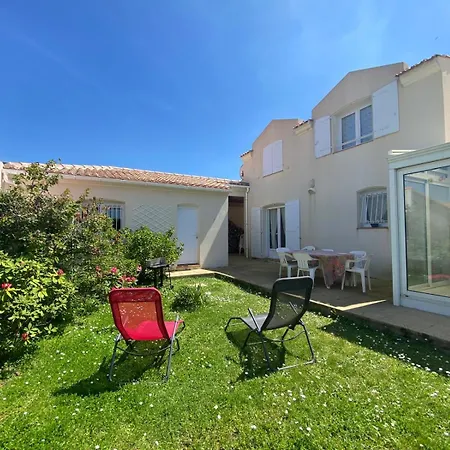 Grande à 5 Min Des Plages- Ménage Inclus- 8 Pers *